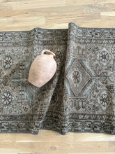 Load image into Gallery viewer, Antique Heriz 2’11” x 9’1”