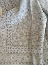 Load image into Gallery viewer, Vintage Tabriz 7’9” x 10’9”