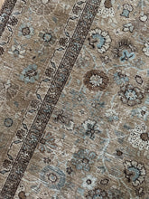Load image into Gallery viewer, Vintage Mahal 7’1” x 9’10”