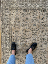 Load image into Gallery viewer, Vintage Turkish 4’5” x 7’3”