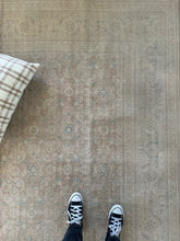 Load image into Gallery viewer, Vintage Mahal 8’3” x 11’4”