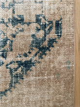 Load image into Gallery viewer, Vintage Malayer 2’8” x 10’