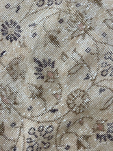 Load image into Gallery viewer, Turkish Small Area Rug 5’4” x 9’1”