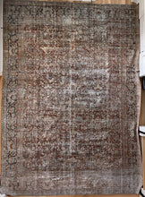 Load image into Gallery viewer, Antique Designer Large Area Rug 10’ x 13’8”