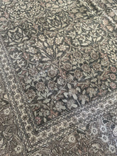 Load image into Gallery viewer, Vintage Hereke