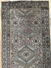 Load image into Gallery viewer, Antique Heriz 2’11” x 9’1”