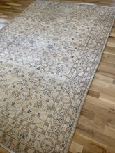 Load image into Gallery viewer, Vintage Turkish Area Rug 6’5” x 9’8”