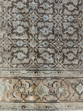Load image into Gallery viewer, Designer Antique #125 Large Area Rug 8’10” x 11’6”