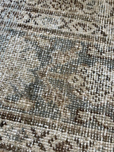 Load image into Gallery viewer, Designer #128 8’7” x 11’5” Large Area Rug