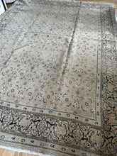 Load image into Gallery viewer, Vintage Mahal 9’6” x 12’10”