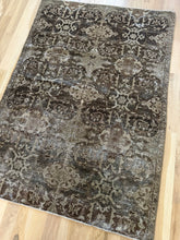 Load image into Gallery viewer, Antique Doroksh 3’ 8.5” x 5’3”