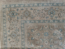 Load image into Gallery viewer, Antique Mahal 9’6” x 12’4”