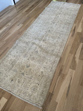 Load image into Gallery viewer, Vintage Turkish 3’2” x 9’3”