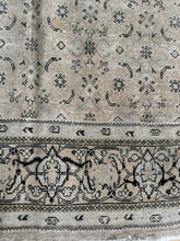 Load image into Gallery viewer, Vintage Mahal 9’6” x 12’10”