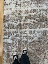 Load image into Gallery viewer, Antique Mahal 9’ x 11’11”