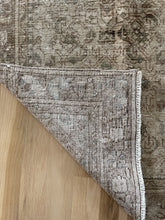 Load image into Gallery viewer, Vintage runner 3’11” x10’7”