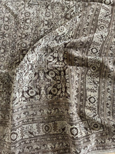 Load image into Gallery viewer, Antique Tabriz 9’ x 11’3”