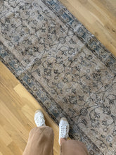 Load image into Gallery viewer, Vintage Turkish 3’ x 10’10”
