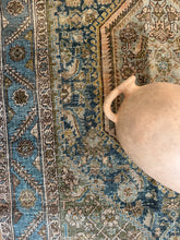 Load image into Gallery viewer, Antique Malayer 3’2” x 5’
