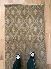 Load image into Gallery viewer, Vintage Turkish 2’10” x 9’7”
