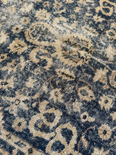 Load image into Gallery viewer, Vintage Turkish 3’9” x 6’6”
