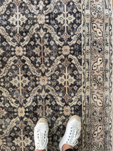 Load image into Gallery viewer, Vintage Turkish 6’6” x 10’
