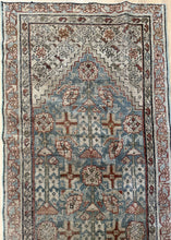 Load image into Gallery viewer, Antique Malayer 2’11” x 9’7”
