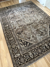 Load image into Gallery viewer, Antique Mahal 7’2” x 10’3”
