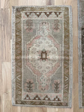 Load image into Gallery viewer, Vintage Twin (2) Mini Rugs
