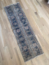 Load image into Gallery viewer, Vintage 1’5” x 4’10”
