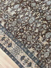 Load image into Gallery viewer, Vintage Turkish 5’3” x 8’6”
