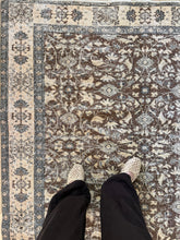 Load image into Gallery viewer, Vintage Turkish 5’3” x 8’6”
