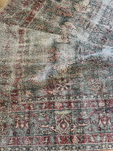 Load image into Gallery viewer, Vintage Turkish 9’3” x 12’8”
