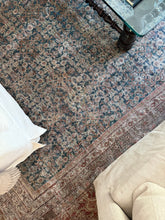 Load image into Gallery viewer, Antique Mahal 11’10” x 14’3”

