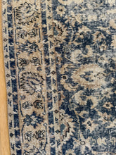 Load image into Gallery viewer, Vintage Turkish 3’9” x 6’6”
