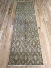 Load image into Gallery viewer, Vintage Turkish 2’10” x 9’7”
