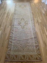 Load image into Gallery viewer, Vintage Oushak 3’2” x 11’1”
