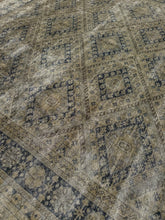 Load image into Gallery viewer, Antique Isparta 11’3” x 15’6”
