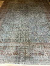 Load image into Gallery viewer, Antique Mahal 11’10” x 14’3”
