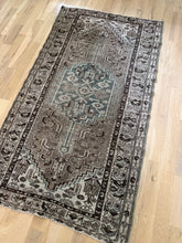 Load image into Gallery viewer, Antique Malayer 3’3” x 5’10”

