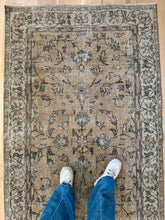 Load image into Gallery viewer, Vintage Turkish 3’8” x 6’11”
