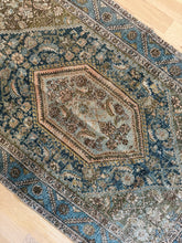 Load image into Gallery viewer, Antique Malayer 3’2” x 5’

