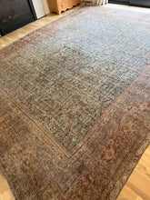 Load image into Gallery viewer, Antique Mahal 11’10” x 14’3”

