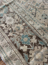 Load image into Gallery viewer, Vintage Mahal 8’7” x 11’6”
