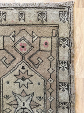 Load image into Gallery viewer, Vintage Mini Rug 1’11” x 4’1”
