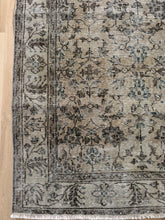 Load image into Gallery viewer, Vintage Turkish 4’ x 6’5”
