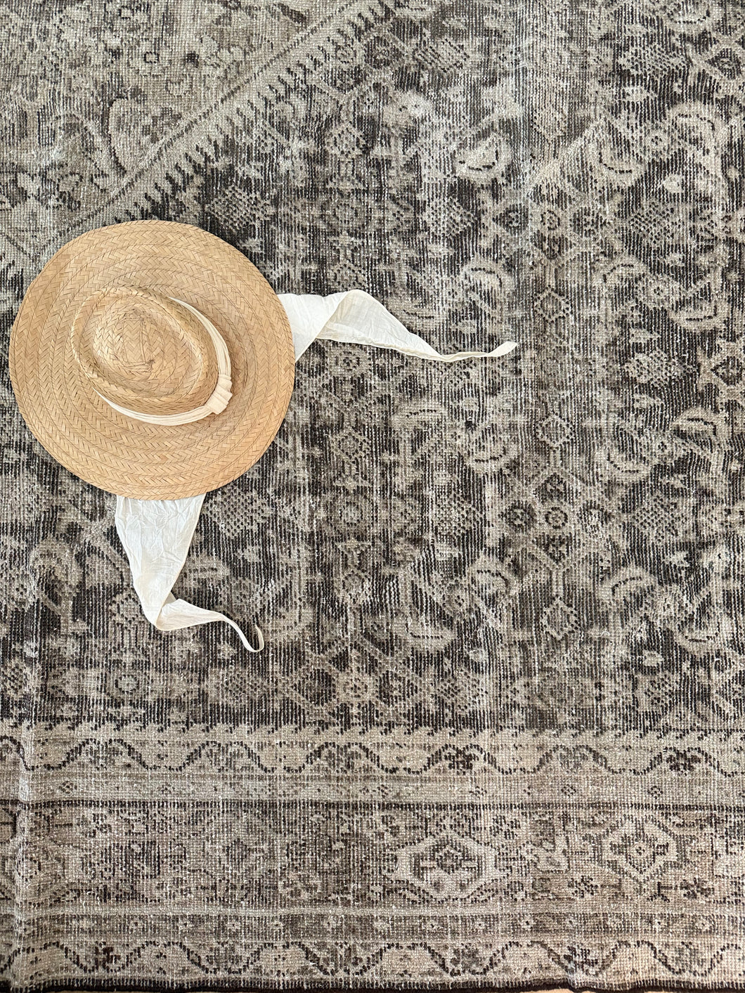 Antique Mahal 10’5” x 14’
