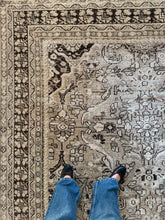 Load image into Gallery viewer, Antique Mahal 7’4” x 10’6”
