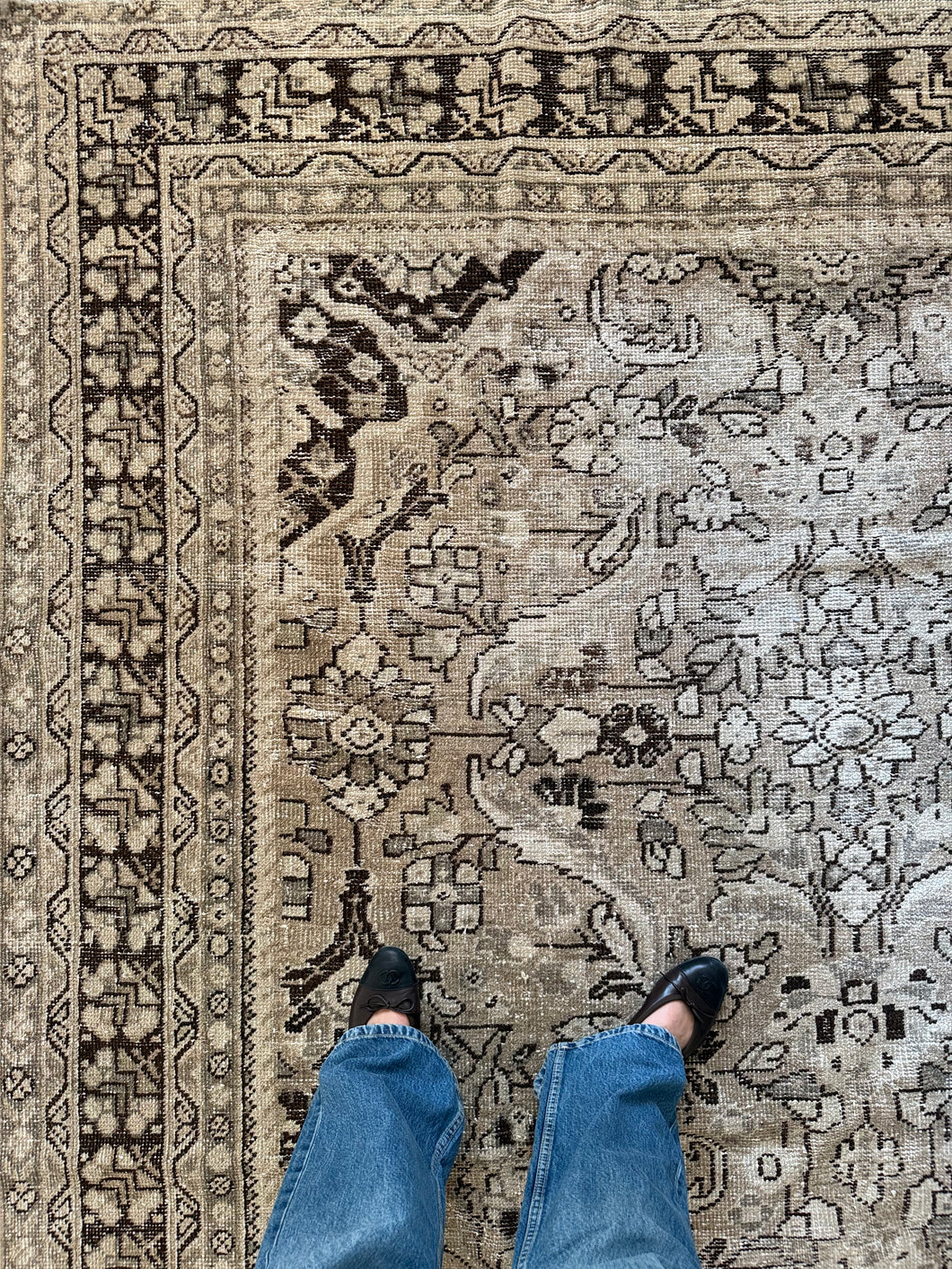 Antique Mahal 7’4” x 10’6”