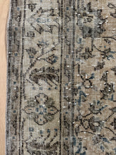 Load image into Gallery viewer, Vintage Turkish 4’ x 6’5”
